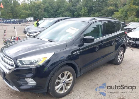 2017 Ford Escape Se z USA, uszkodzony, nr VIN 1FMCU9GD6HUD32992